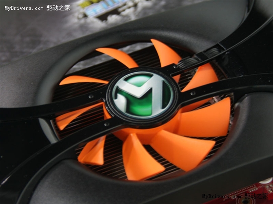 核心直接默认800MHz 超强GTX460黑武士仅1399元