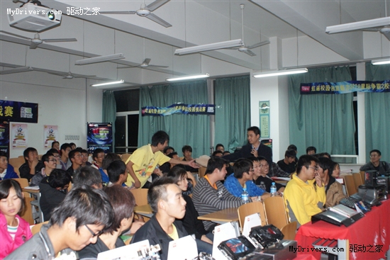 七彩虹遍校园 NVIDA古城独显魅力