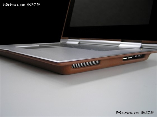 设计师打造奢华定制笔记本