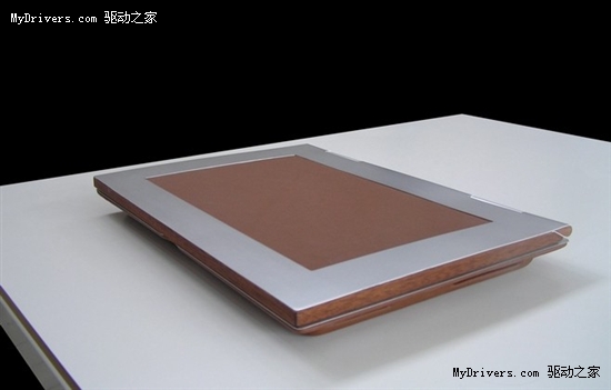 设计师打造奢华定制笔记本