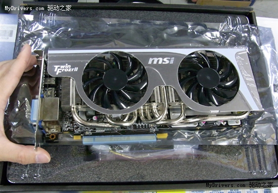 GTX 460 SE也绿色 首次实现单六针供电