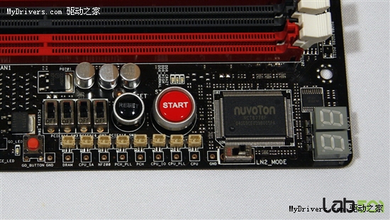 BIOS进化UEFI：华硕玩家国度P67主板细节尽览