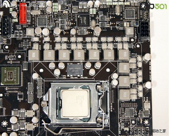 BIOS进化UEFI：华硕玩家国度P67主板细节尽览