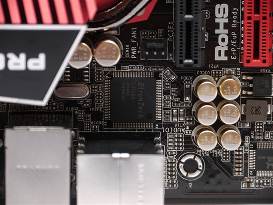 华擎奢华Fatal1ty P67主板细节开箱赏