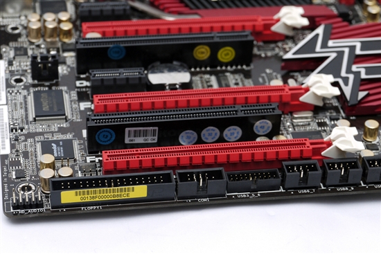 华擎奢华Fatal1ty P67主板细节开箱赏