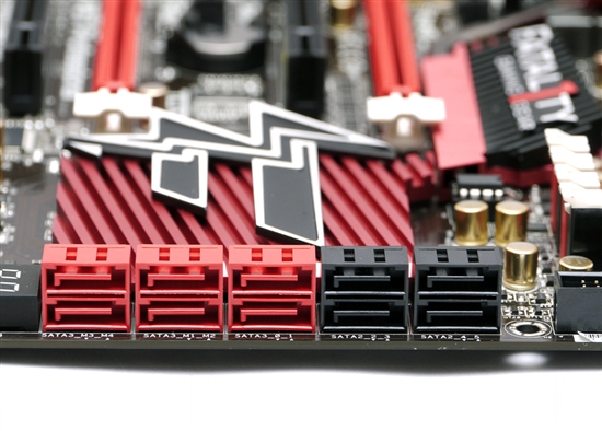 华擎奢华Fatal1ty P67主板细节开箱赏