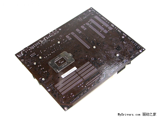 军规II抢滩登陆 微星P67无码大图抢先看