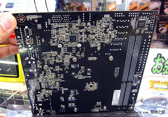 索泰两款880G Mini-ITX迷你主板速速上市