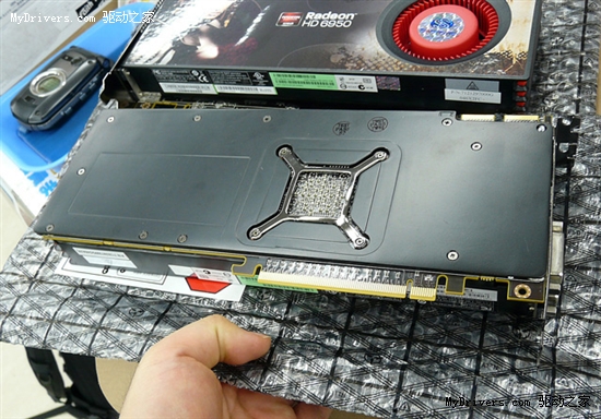 三大厂商Radeon HD 6970/6950率先开卖