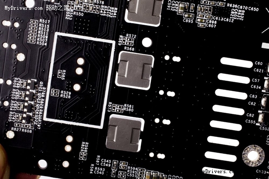 PCB也会呼吸！揭秘iGame镂空PCB技术