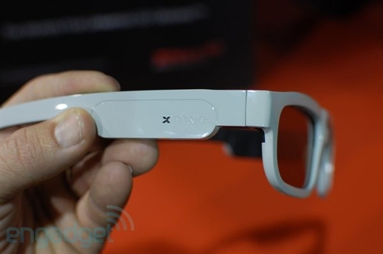 XpanD开发首款自定制通用3D眼镜