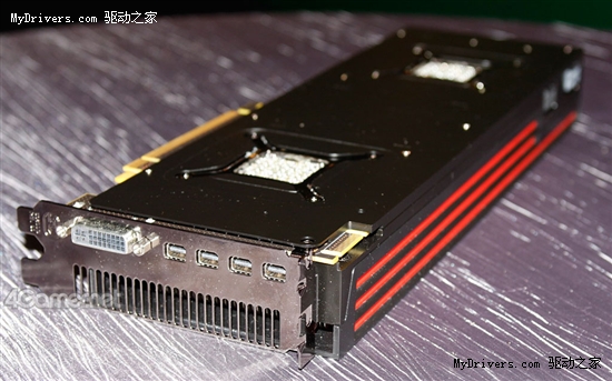 Radeon HD 6990新照：四个mini DP接口