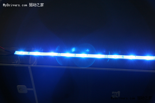 炫酷MOD！超频三两款五彩炫灯上市