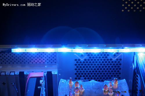 炫酷MOD！超频三两款五彩炫灯上市