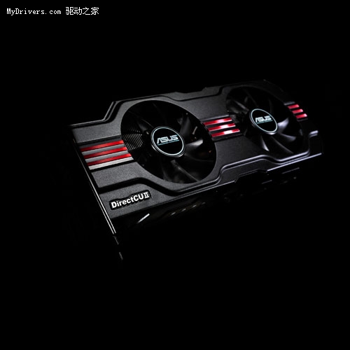 华硕三插槽GeForce GTX 580上市