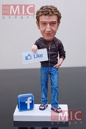 Facebook禁售CEO原型玩具人偶