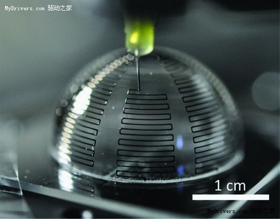 美科学家用纳米打印术造立体半球天线