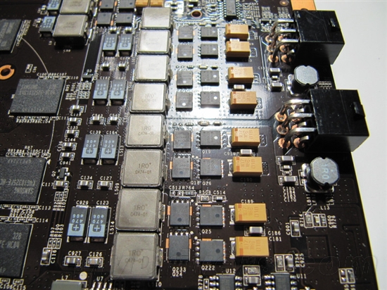 20项测试揭秘 首款全钽电容560Ti解析