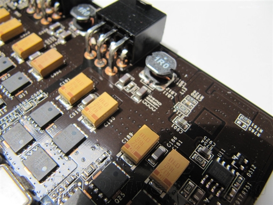 20项测试揭秘 首款全钽电容560Ti解析