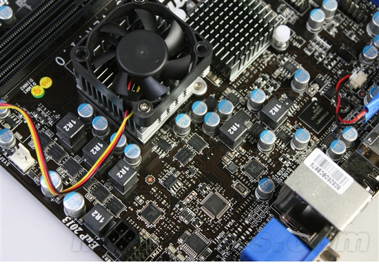 对决奔腾:AMD Brazos E-350掀起入门级桌面大战