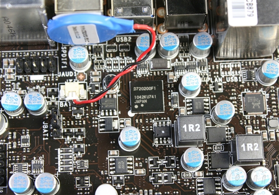 对决奔腾:AMD Brazos E-350掀起入门级桌面大战