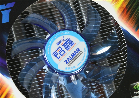 核心轻松过1G!铭鑫GTX 550 Ti评测