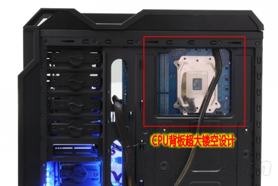 极品散热/背部走线！ 雷暴3000旗舰版机箱曝光
