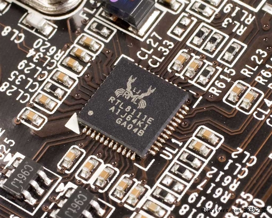 五一促销强档:399元战斧H61还送SNB