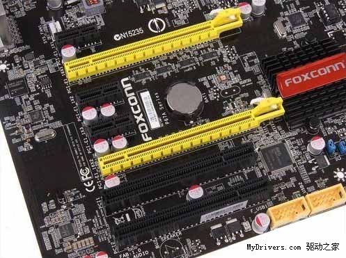 惊天促销！买富士康P67A主板送奇美液晶显示器