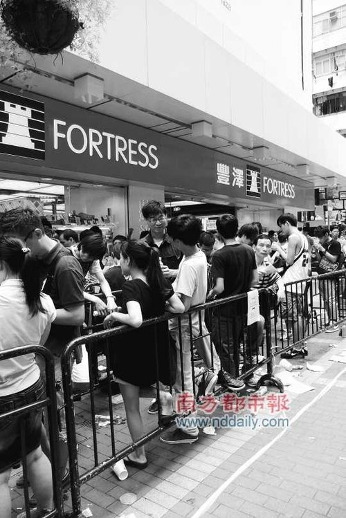 香港商家：凌晨就去排队不一定买到iPad 2