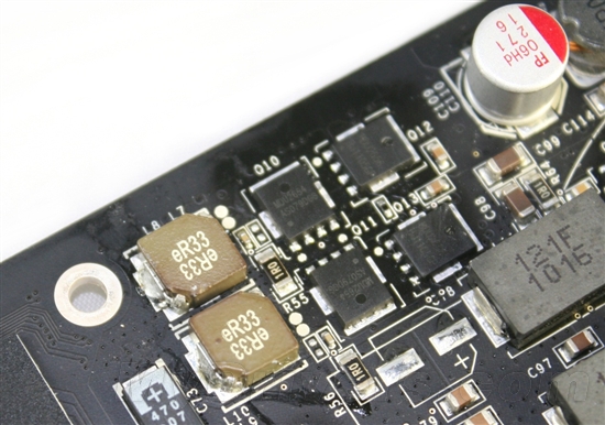 一体化水冷散热 索泰GTX 580冰铠士评测