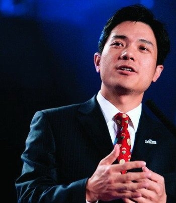 李彦宏应邀出席微软CEO峰会 再会盖茨巴菲特
