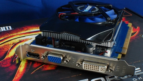 HD6570抢摊登陆 5大入门DX11显卡导购