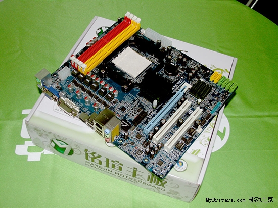 秒杀同价位！5相节能铭瑄890GX仅499