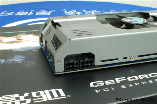 绝顶聪明的多屏输出！影驰GTX560威五铺货卖场