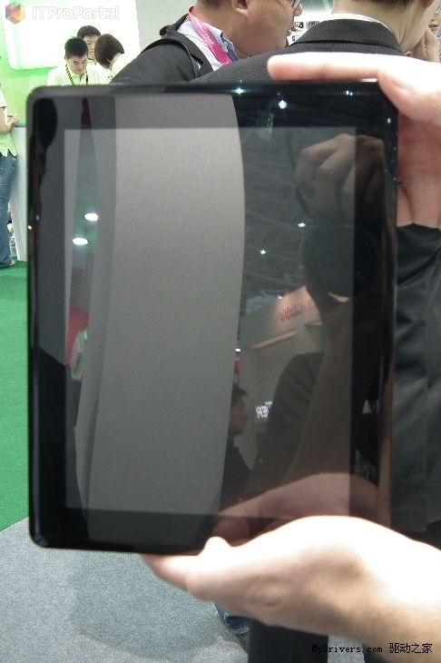 精英推出Tablet Dock可将iPhone变iPad