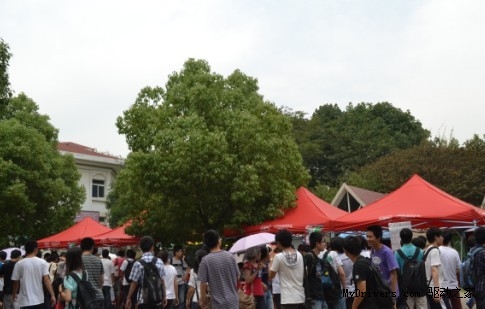 潮人我最“虹” 七彩虹校园行南京站完美谢幕