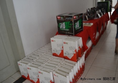 潮人我最“虹” 七彩虹校园行南京站完美谢幕