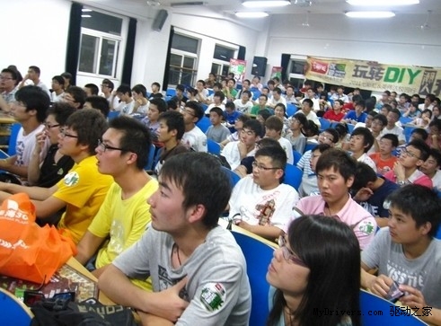 潮人我最“虹” 七彩虹校园行南京站完美谢幕