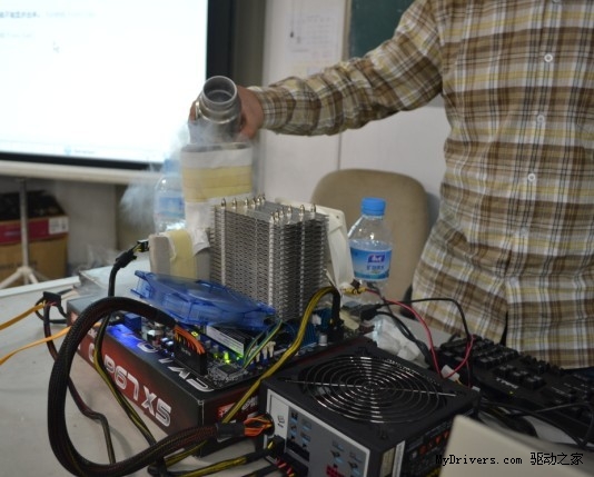 潮人我最“虹” 七彩虹校园行南京站完美谢幕