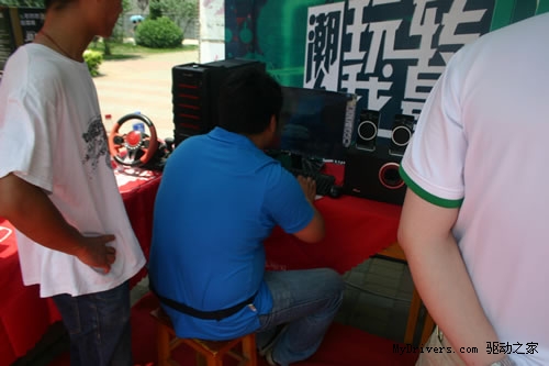 玩转DIY 潮人我最虹！七彩虹校园行民大站