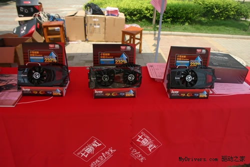 玩转DIY 潮人我最虹！七彩虹校园行民大站