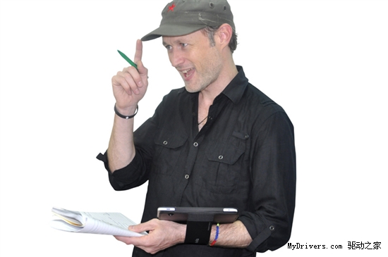 iPad 2机不离手！X-do​ria双用四角度保护​壳