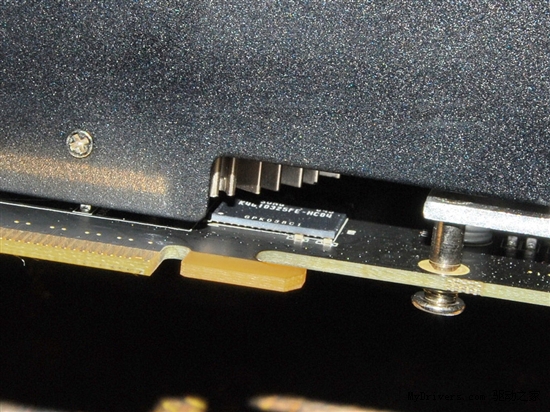 大降300还送内存 索泰560Ti售1699元