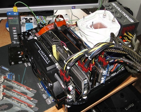 GTX 580 SLI：4GHz推土机大战Core i7-990X