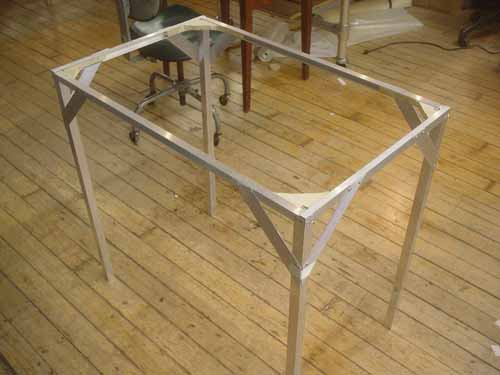 可以把做好的电路装到现成桌子上,也可以重做一张.