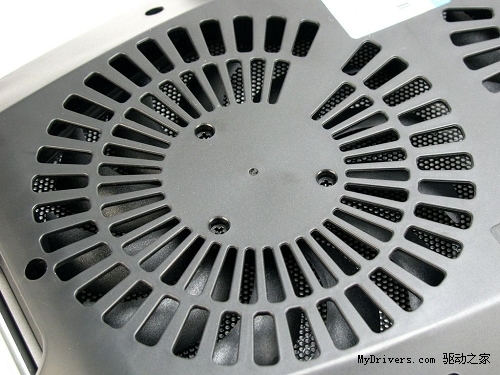 另类造型 体验九州风神皓月IV的降温之旅