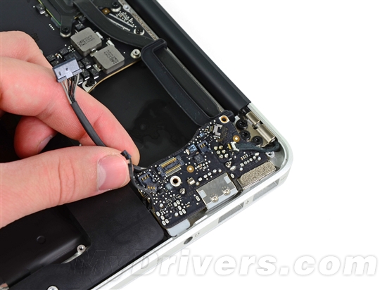 SNB平台新MacBook Air拆解分析