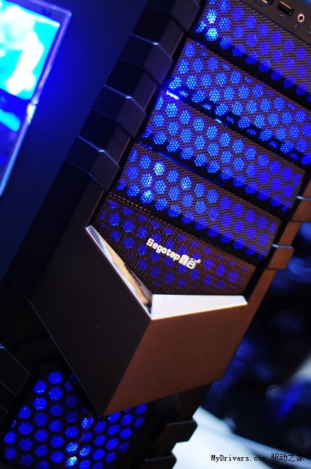 盾形侧透多卡展示 雷诺塔G2犀利价458