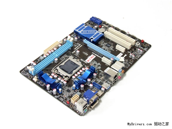 史无前例!双敏4GB显存狂牛套装給力暑期装机市场!